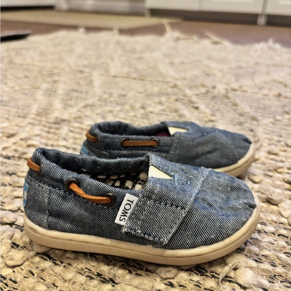 Toms Other - TOMS Kids Denim slide on shoes-size 6